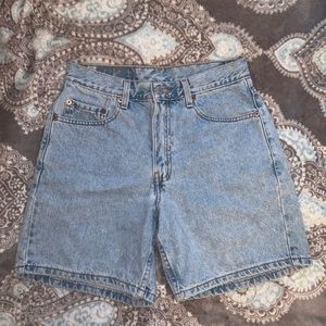 Levi Women’s Shorts
